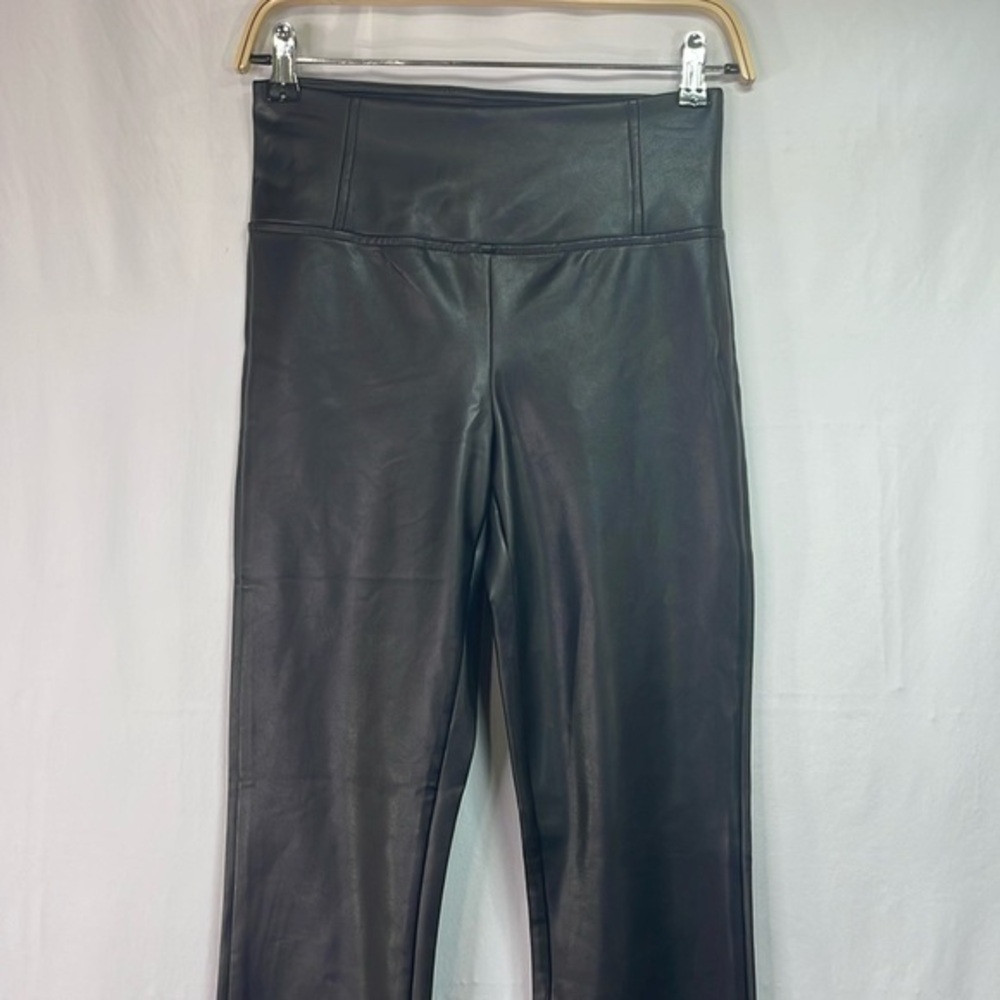 🧦 Laundry by Shelli Segal black, faux, leather leggings
